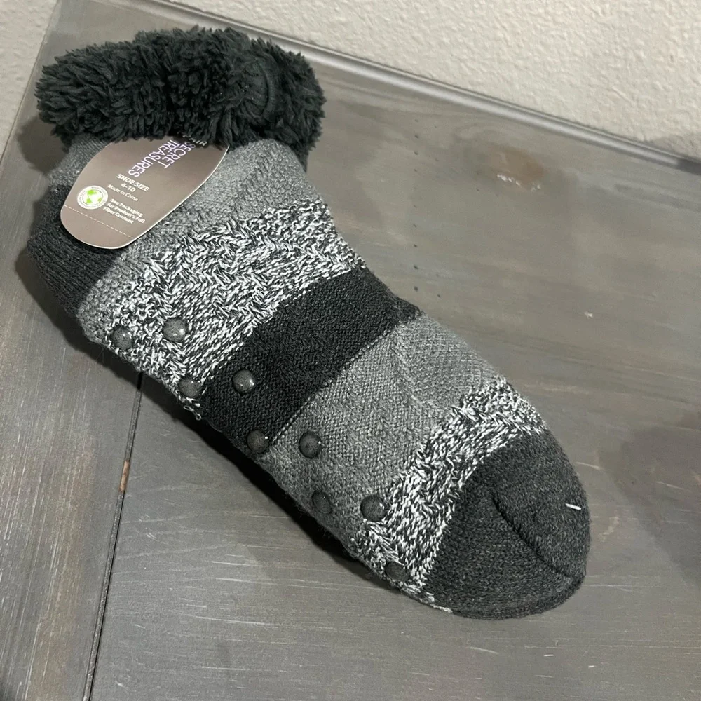 Secret Treasures Gray Cozy Socks NWT!!!